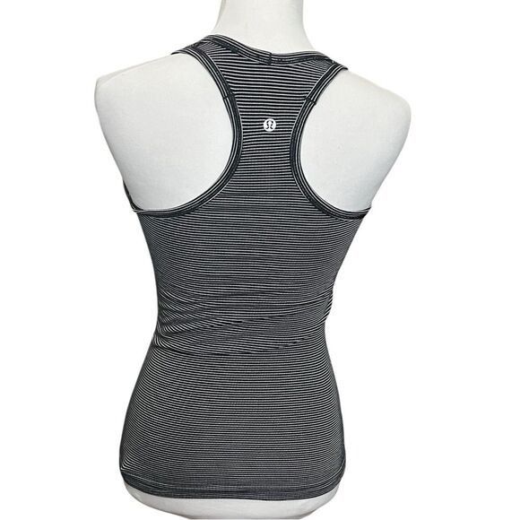 Lululemon Run Swiftly Tech Racerback Tank Stripe Black White Women’s Size 2 Gym - Picture 4 of 6